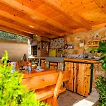Paradiso Apartman *
