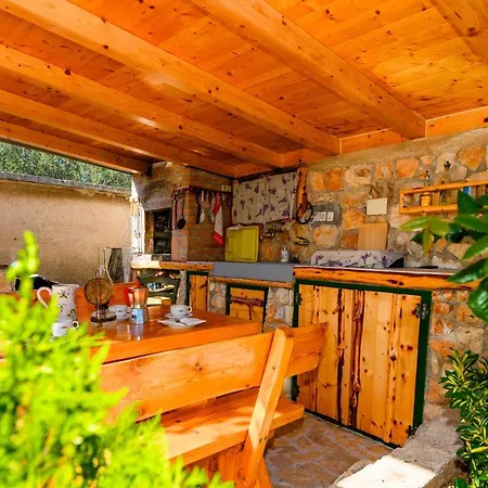 Paradiso Apartment *